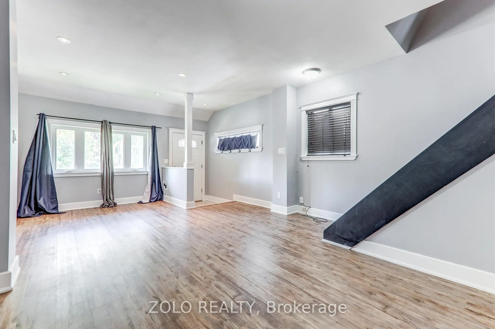 Photo 7 of 739 Cedar Street, Oshawa, Lakeview — HOMEH