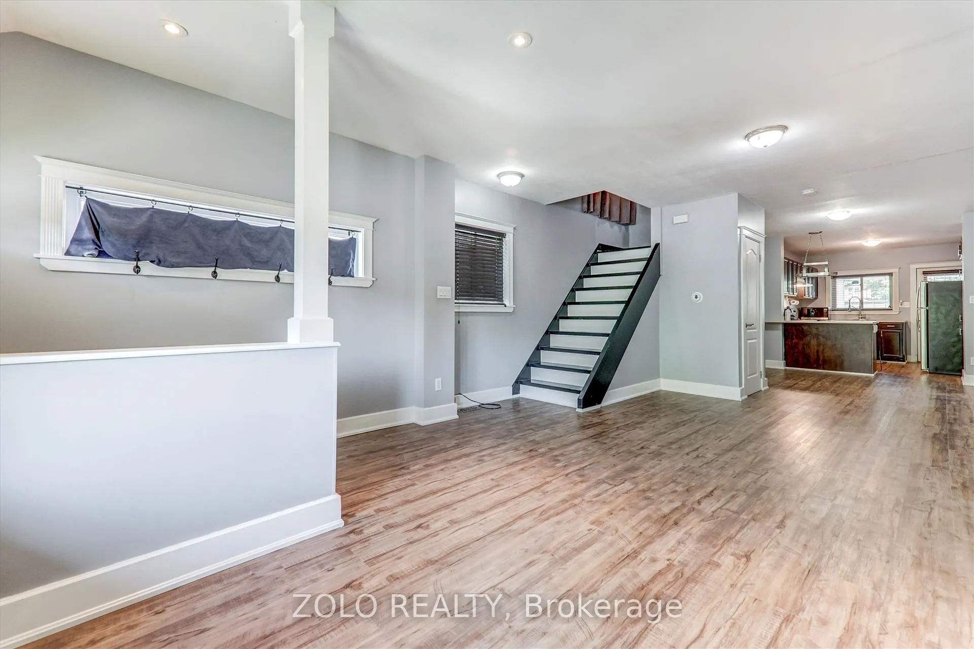 Photo 8 of 739 Cedar Street, Oshawa, Lakeview — HOMEH
