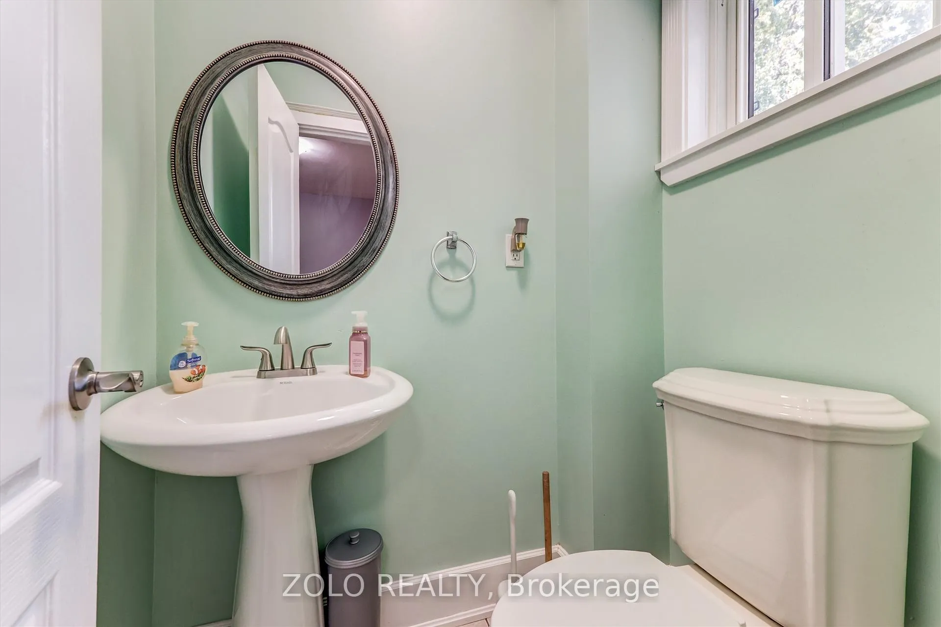 Photo 14 of 739 Cedar Street, Oshawa, Lakeview — HOMEH