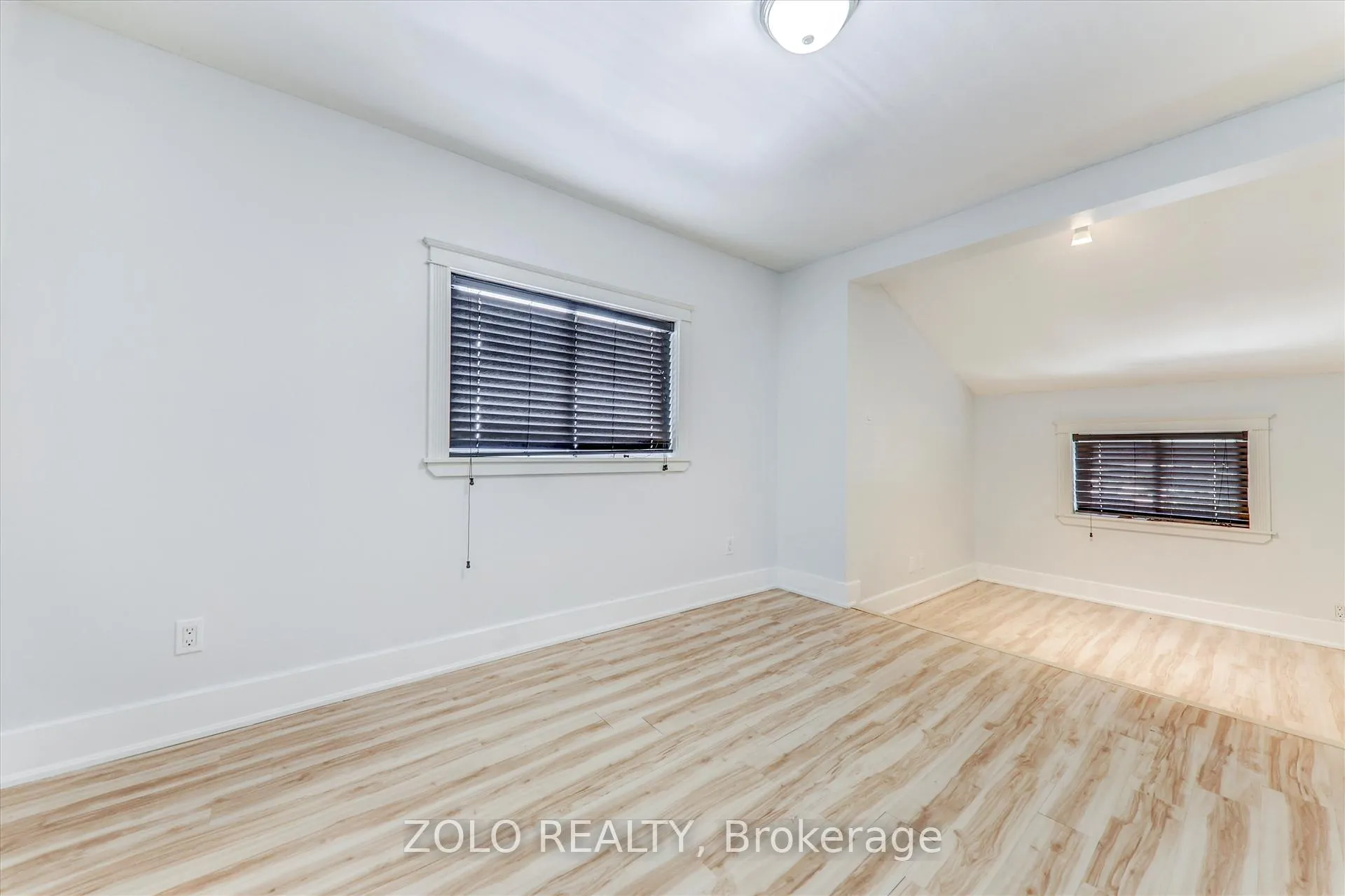 Photo 20 of 739 Cedar Street, Oshawa, Lakeview — HOMEH
