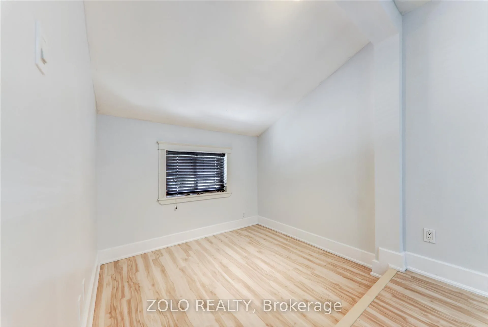 Photo 22 of 739 Cedar Street, Oshawa, Lakeview — HOMEH