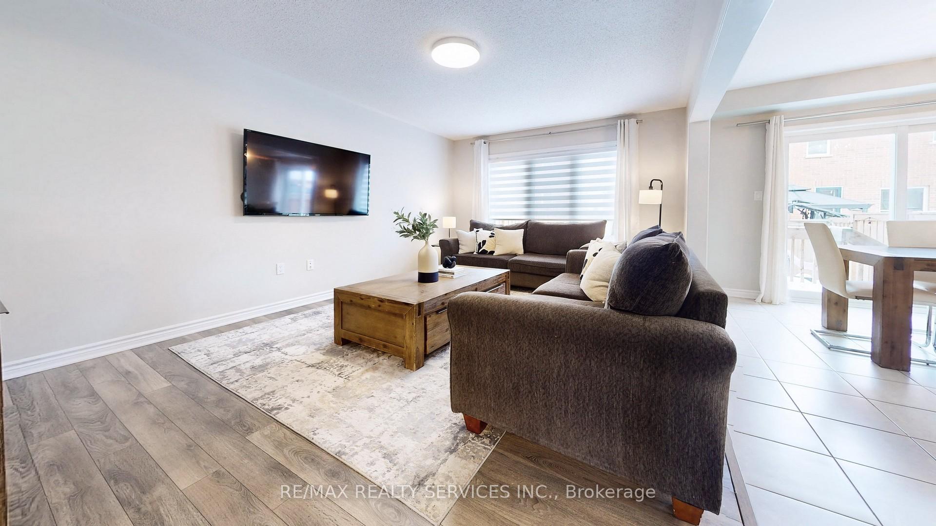 Photo 7 of 1245 Mulroney Heights, Milton, Ford — HOMEH