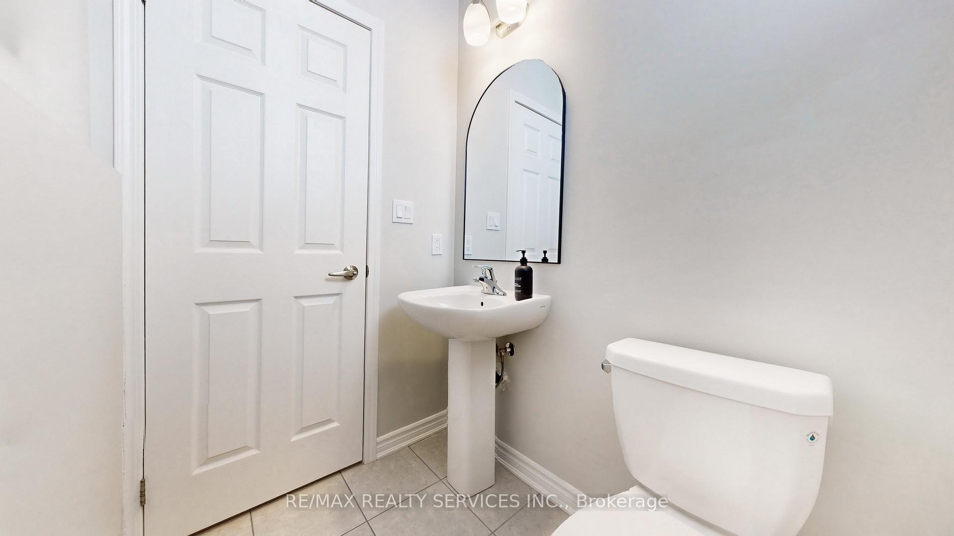 Photo 15 of 1245 Mulroney Heights, Milton, Ford — HOMEH