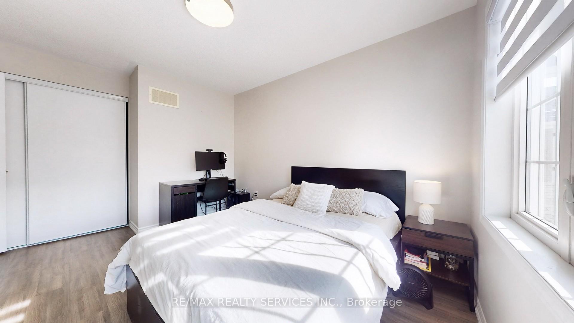 Photo 22 of 1245 Mulroney Heights, Milton, Ford — HOMEH