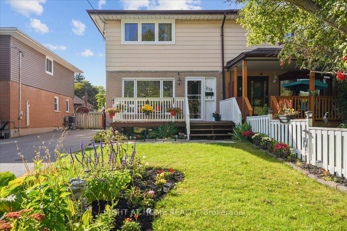 Photo 2 of 618 Minto Street, Oshawa, O'Neill — HOMEH