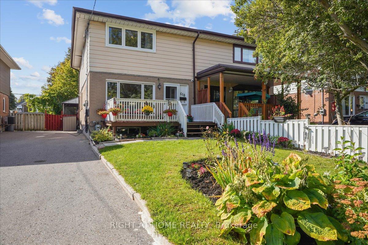 Photo 3 of 618 Minto Street, Oshawa, O'Neill — HOMEH