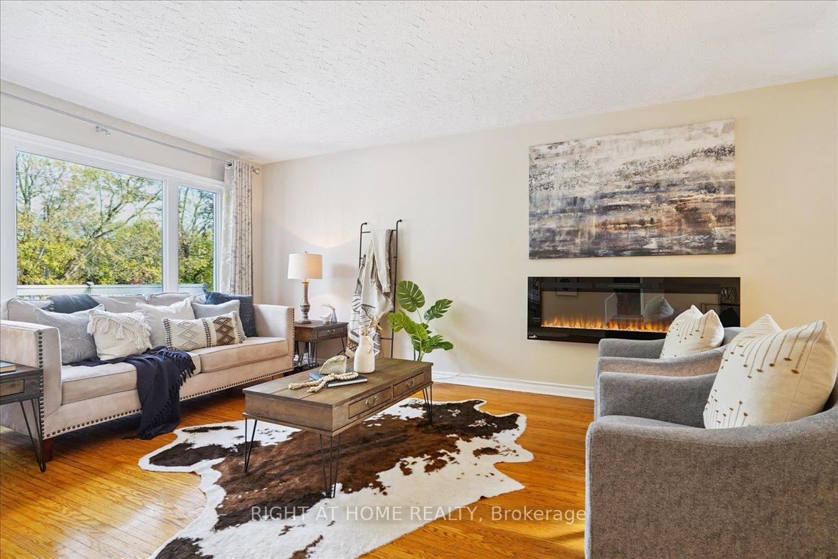 Photo 10 of 618 Minto Street, Oshawa, O'Neill — HOMEH