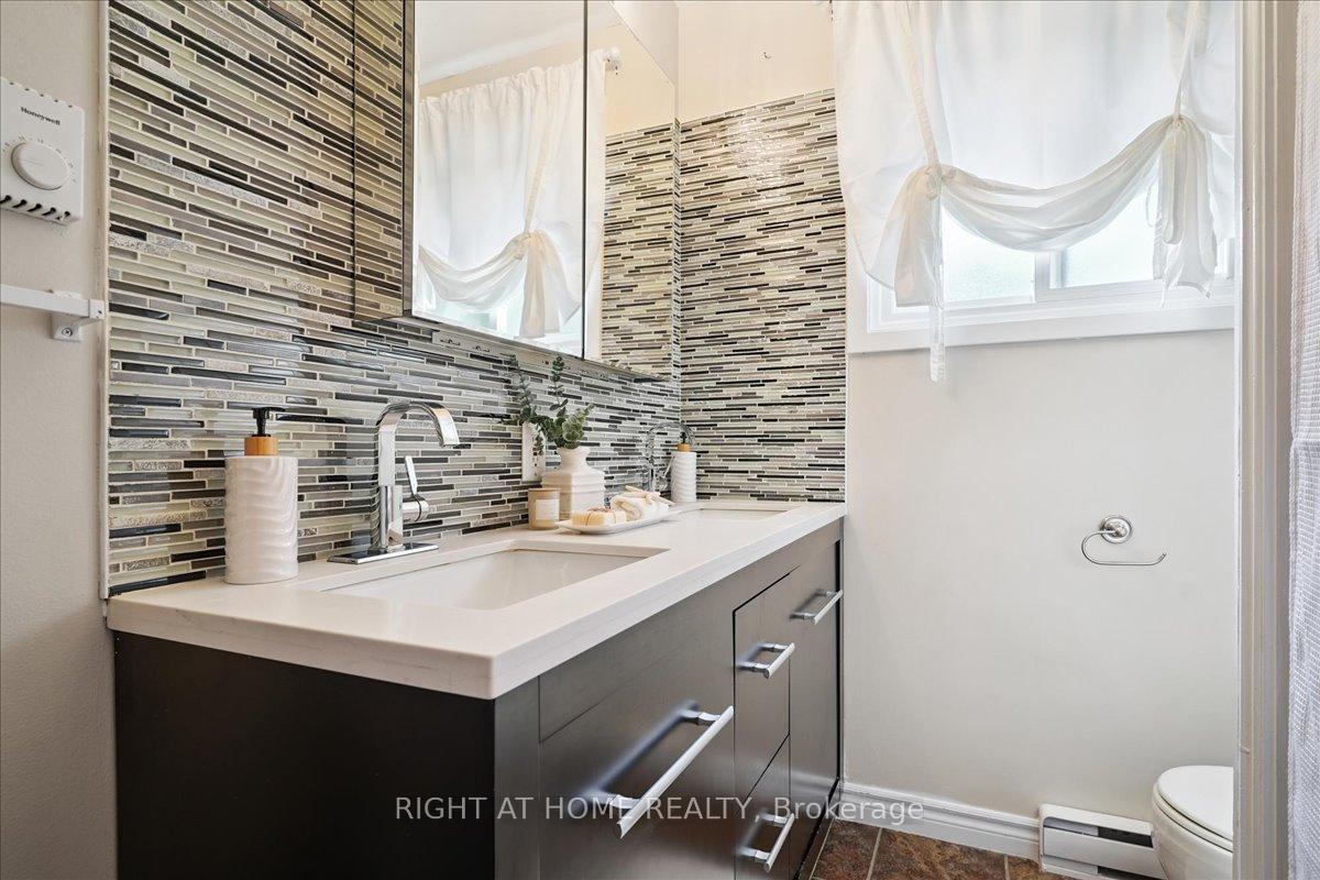 Photo 27 of 618 Minto Street, Oshawa, O'Neill — HOMEH