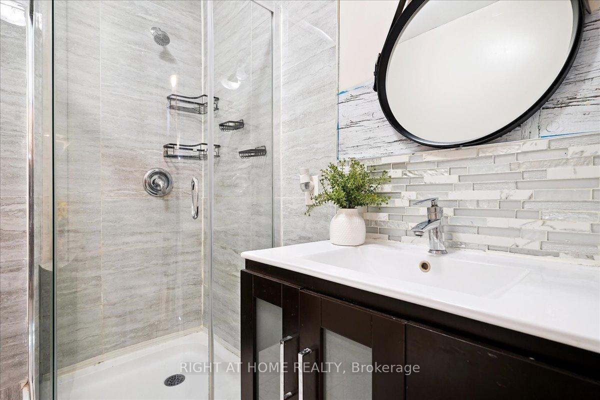 Photo 30 of 618 Minto Street, Oshawa, O'Neill — HOMEH