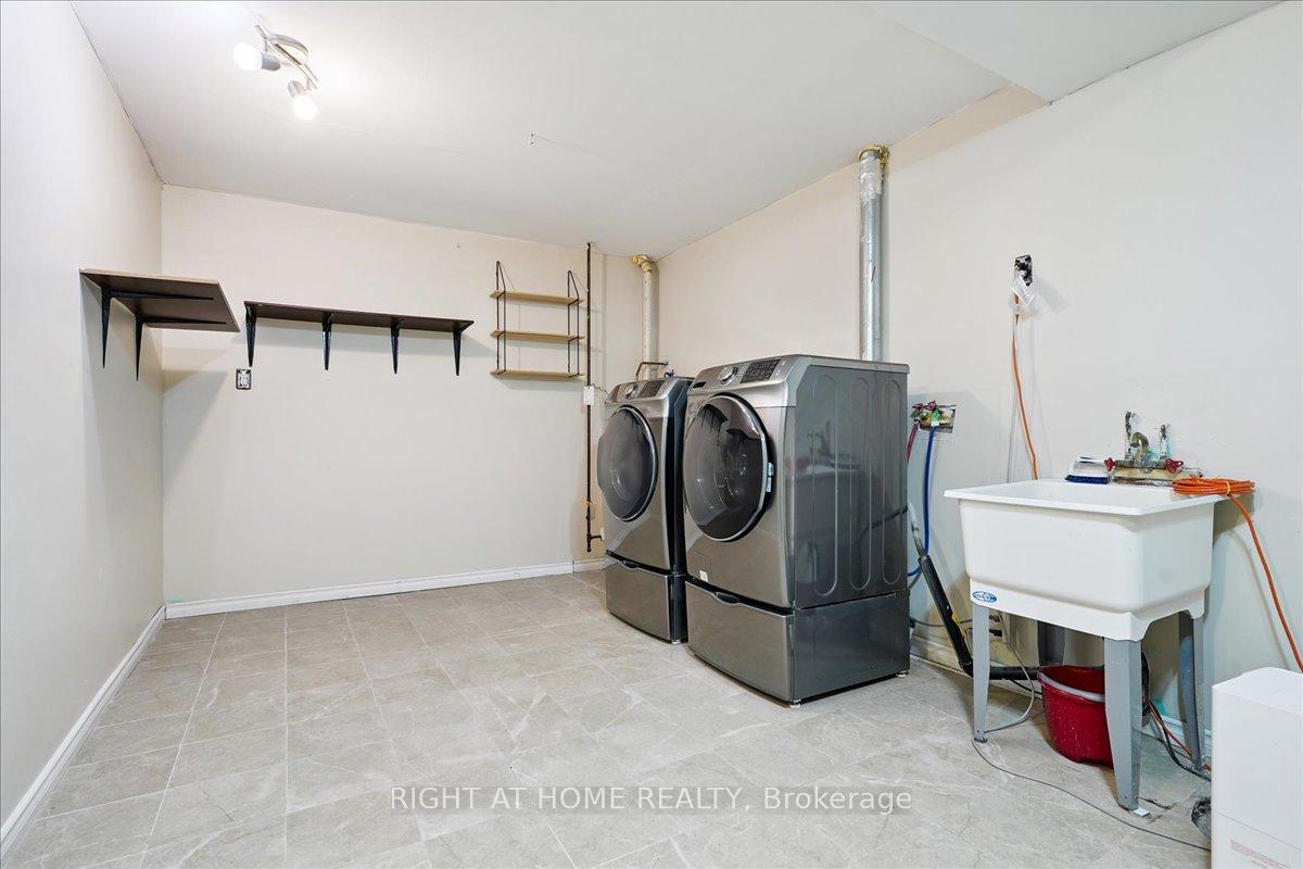 Photo 31 of 618 Minto Street, Oshawa, O'Neill — HOMEH