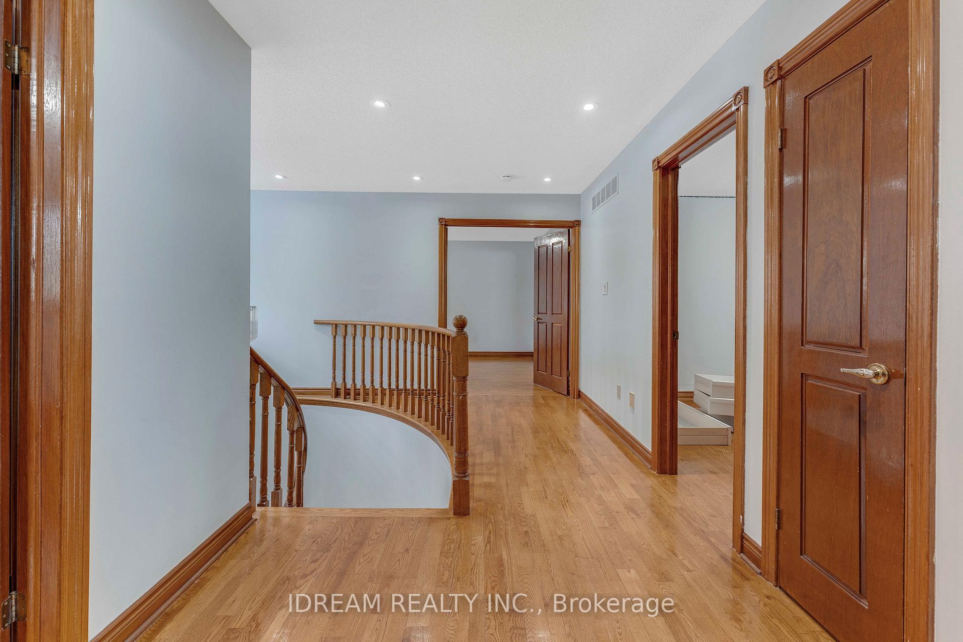 Photo 14 of 563 Lombardy Avenue, Oshawa, McLaughlin — HOMEH
