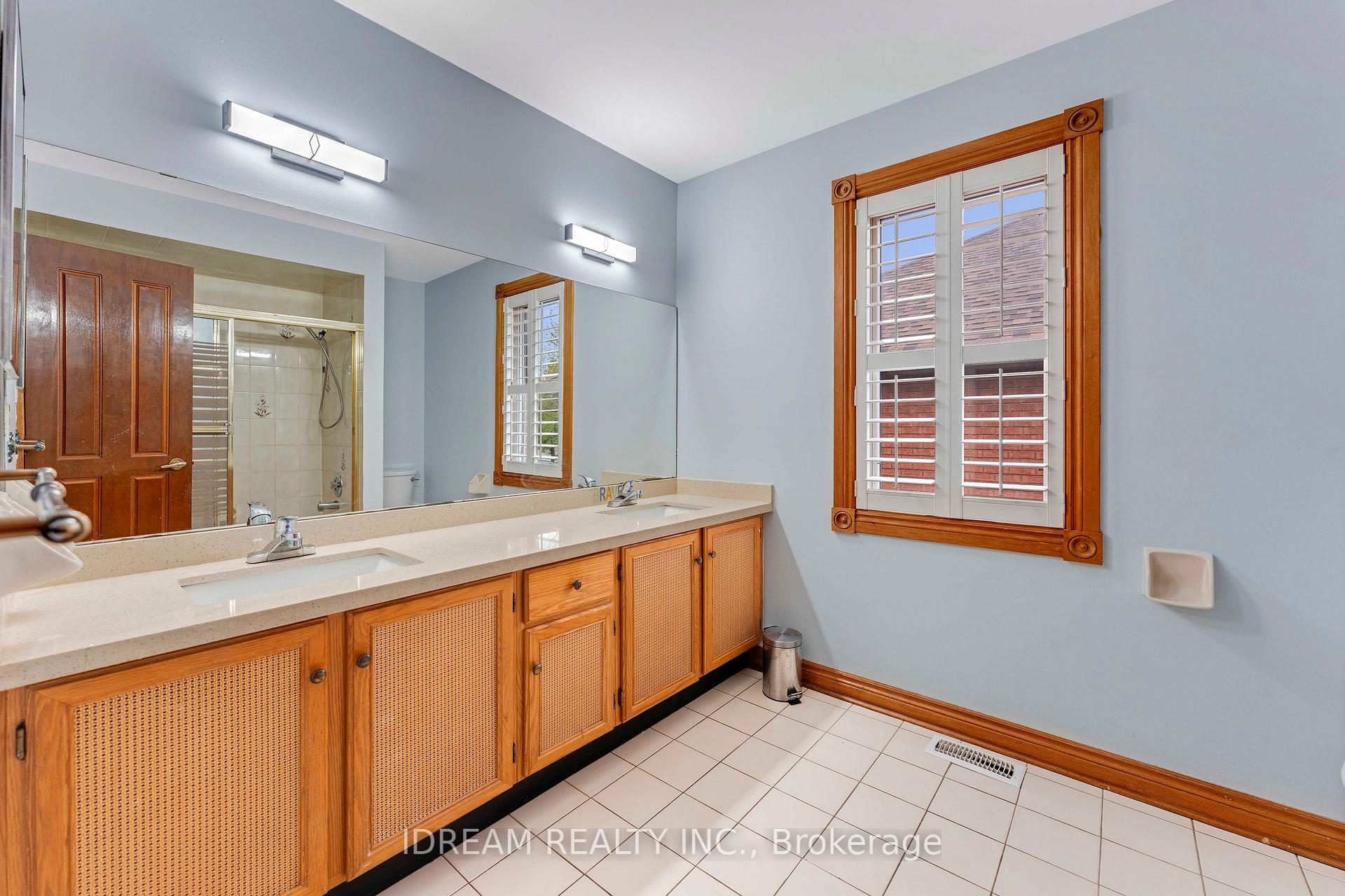 Photo 19 of 563 Lombardy Avenue, Oshawa, McLaughlin — HOMEH
