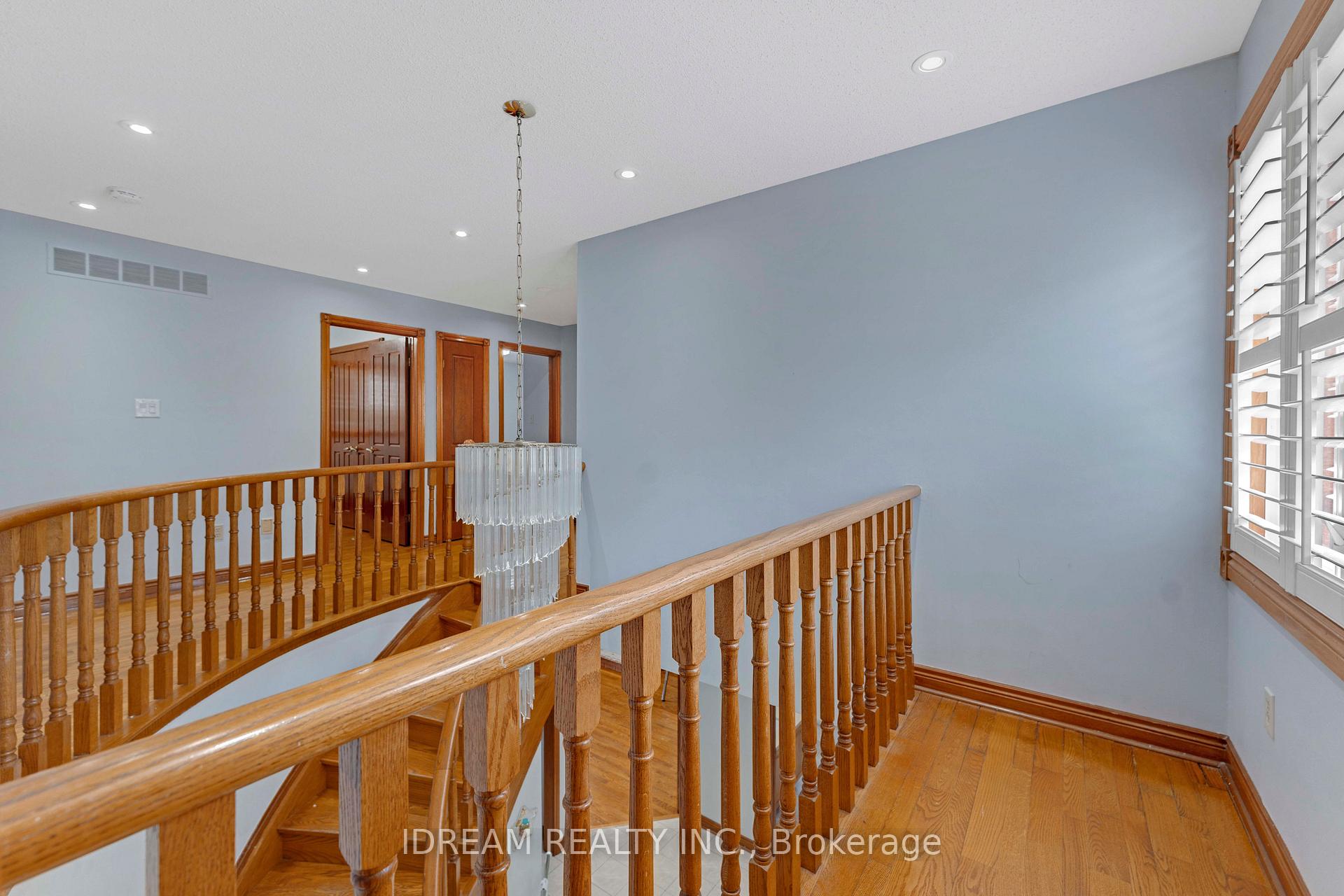 Photo 22 of 563 Lombardy Avenue, Oshawa, McLaughlin — HOMEH