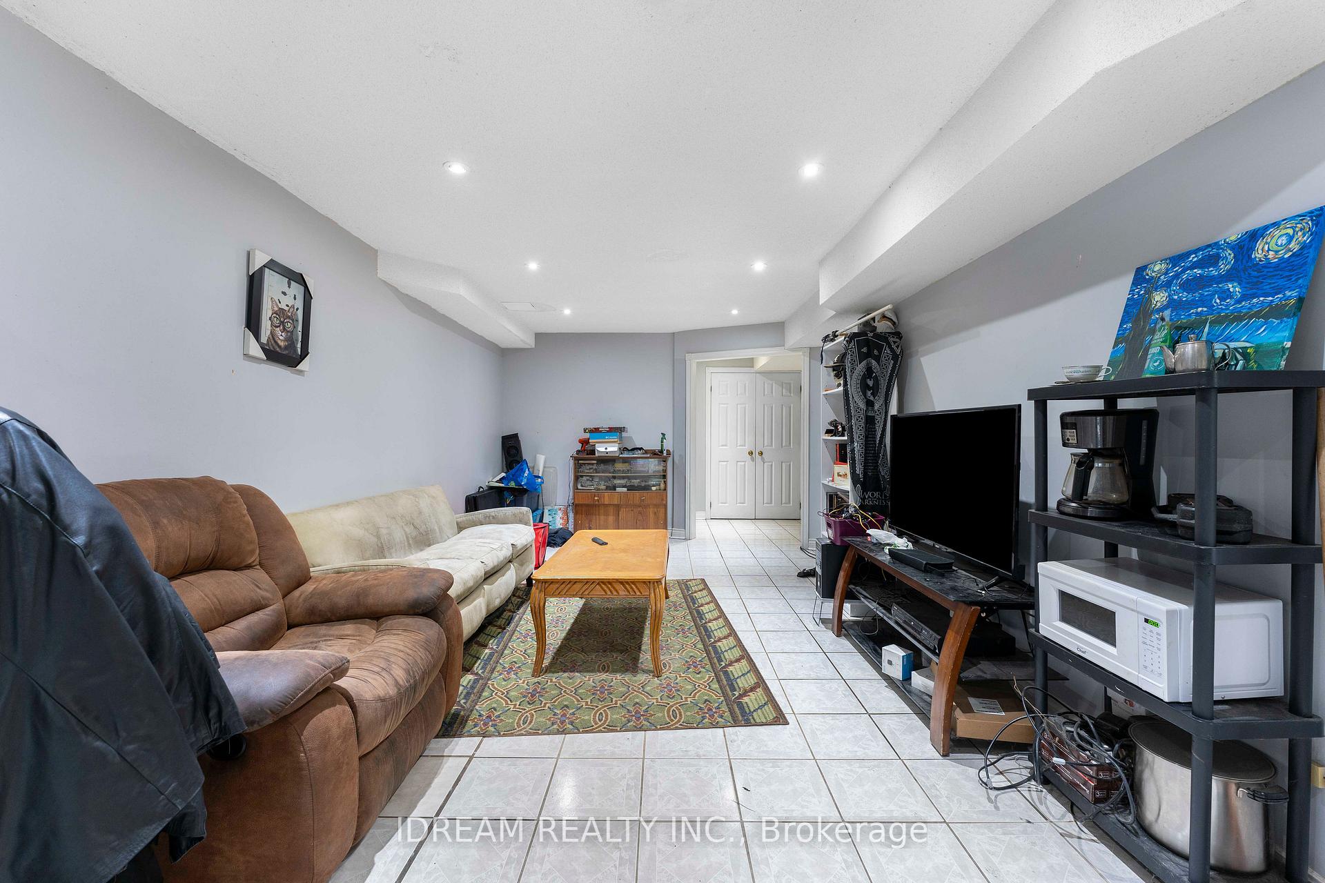 Photo 31 of 563 Lombardy Avenue, Oshawa, McLaughlin — HOMEH