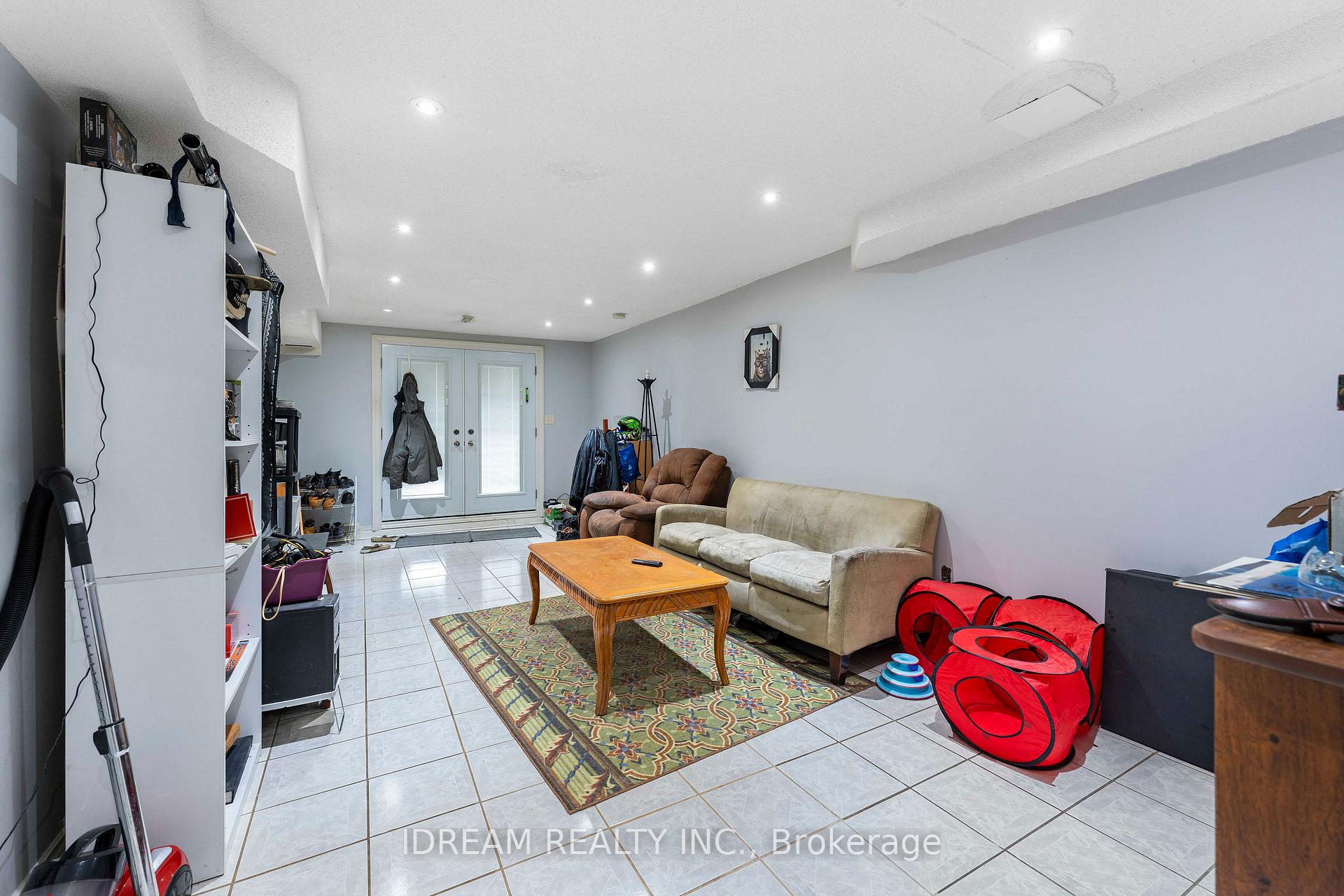 Photo 36 of 563 Lombardy Avenue, Oshawa, McLaughlin — HOMEH