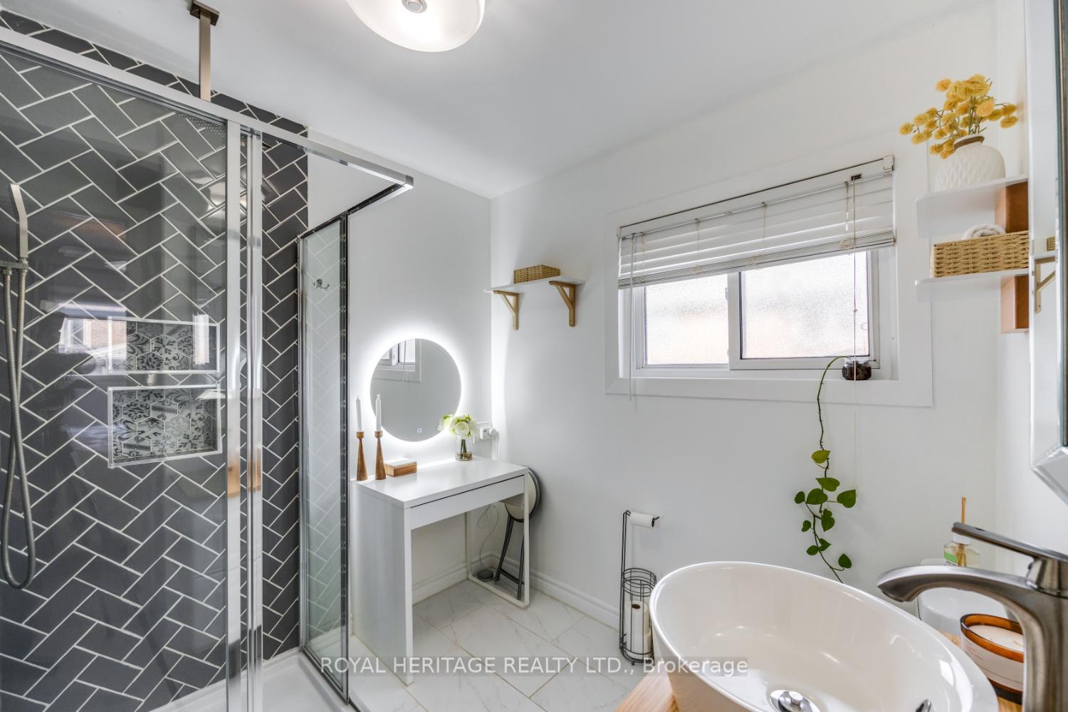 Photo 19 of 717 Fairview Avenue, Pickering, Bay Ridges — HOMEH