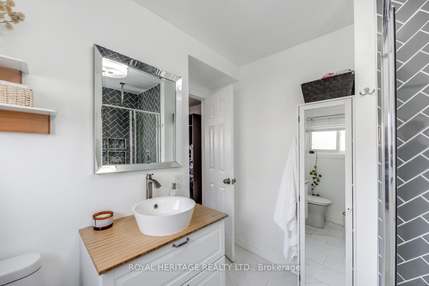 Photo 20 of 717 Fairview Avenue, Pickering, Bay Ridges — HOMEH