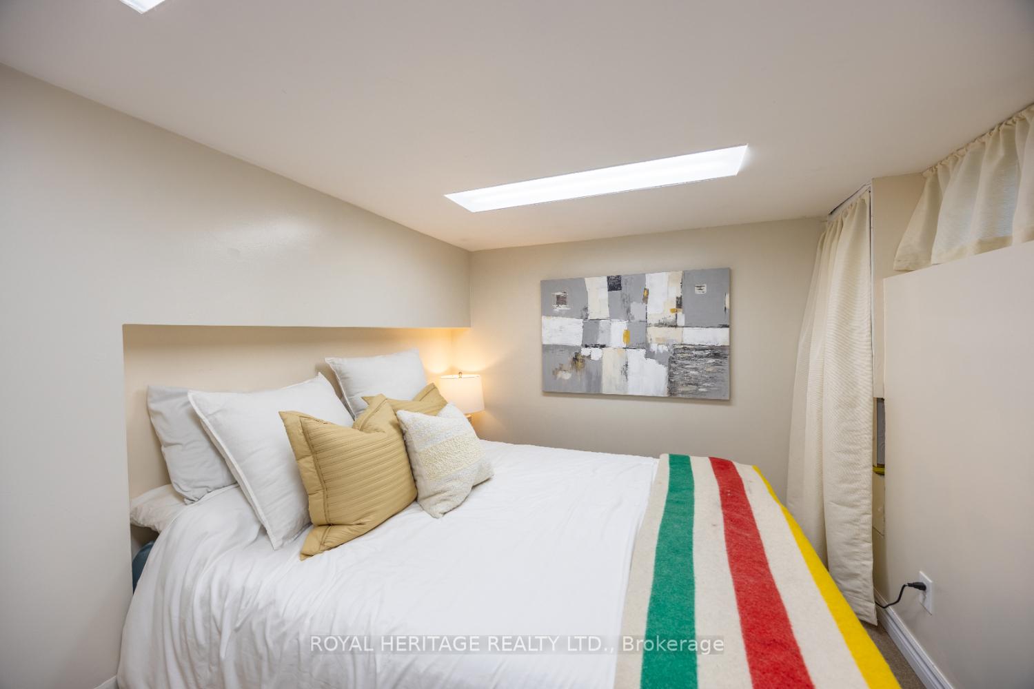 Photo 32 of 717 Fairview Avenue, Pickering, Bay Ridges — HOMEH