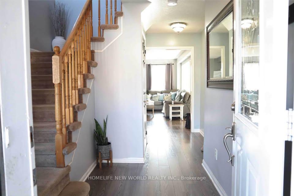 Photo 2 of 1520 Sarasota Crescent, Oshawa, Samac — HOMEH