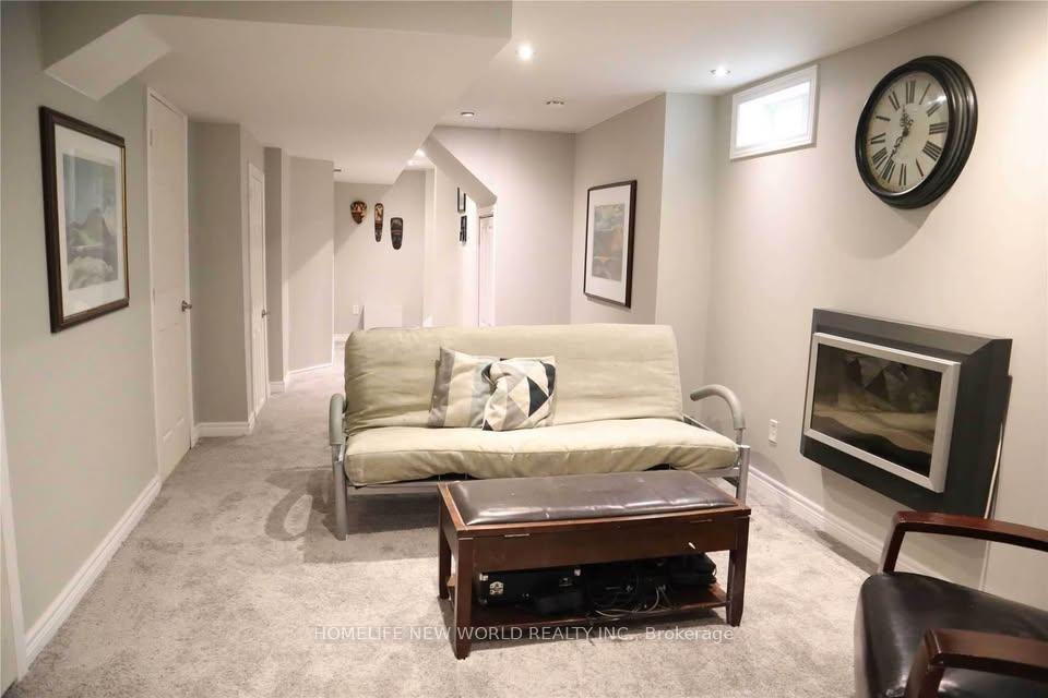Photo 17 of 1520 Sarasota Crescent, Oshawa, Samac — HOMEH