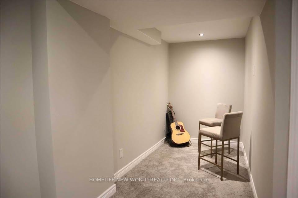 Photo 18 of 1520 Sarasota Crescent, Oshawa, Samac — HOMEH