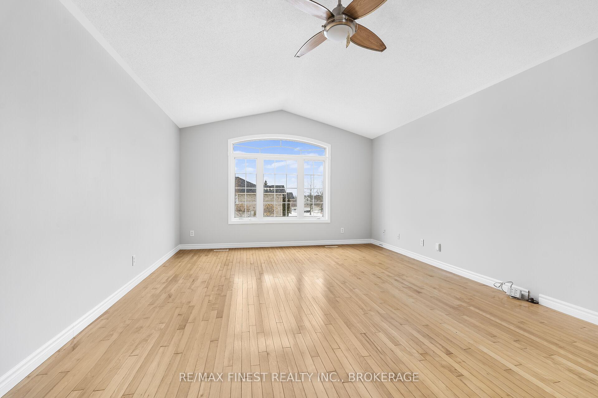 Photo 5 of 725 Tanner Drive, Kingston, East Gardiners Rd — HOMEH