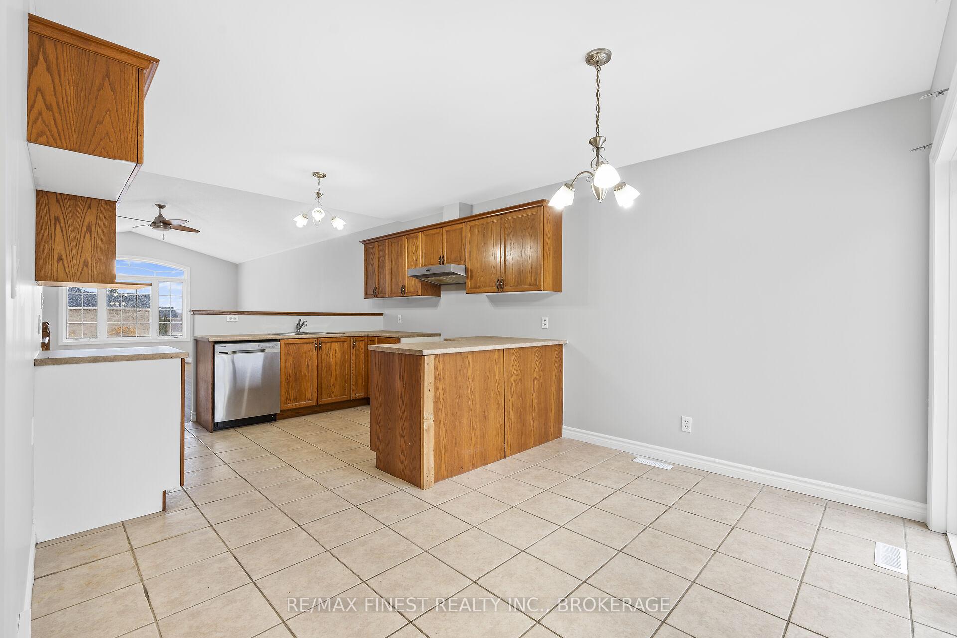 Photo 11 of 725 Tanner Drive, Kingston, East Gardiners Rd — HOMEH