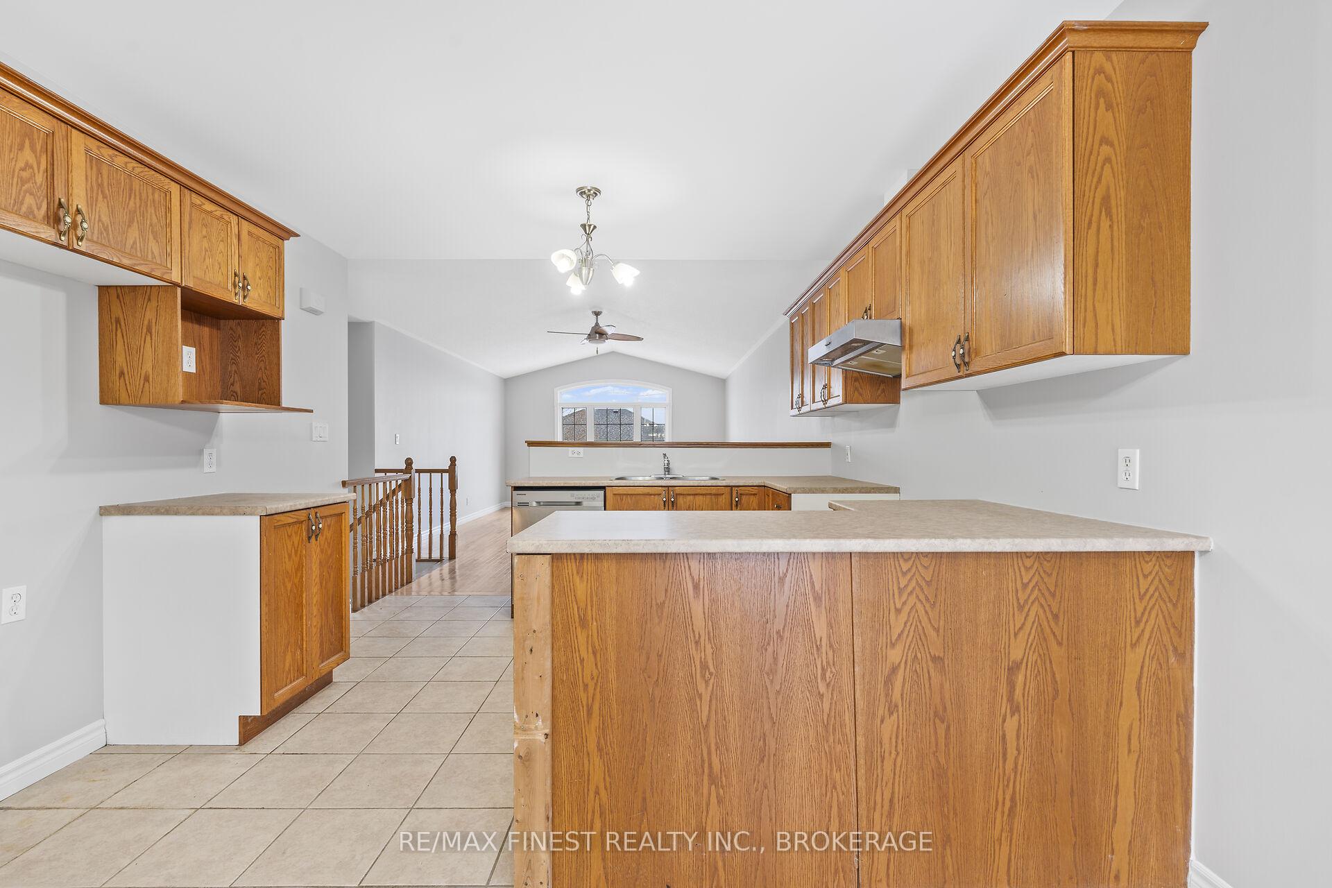 Photo 12 of 725 Tanner Drive, Kingston, East Gardiners Rd — HOMEH