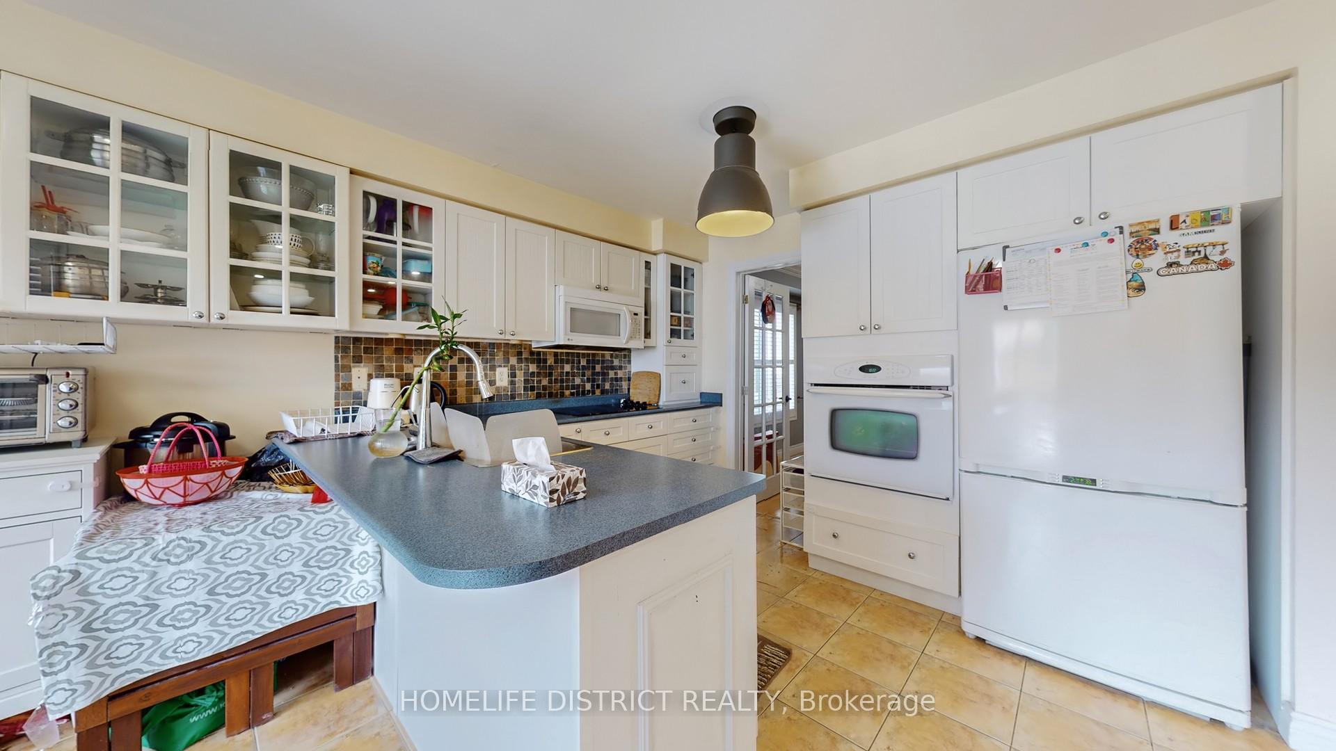 Photo 10 of 1688 Spencely Drive, Oshawa, Taunton — HOMEH