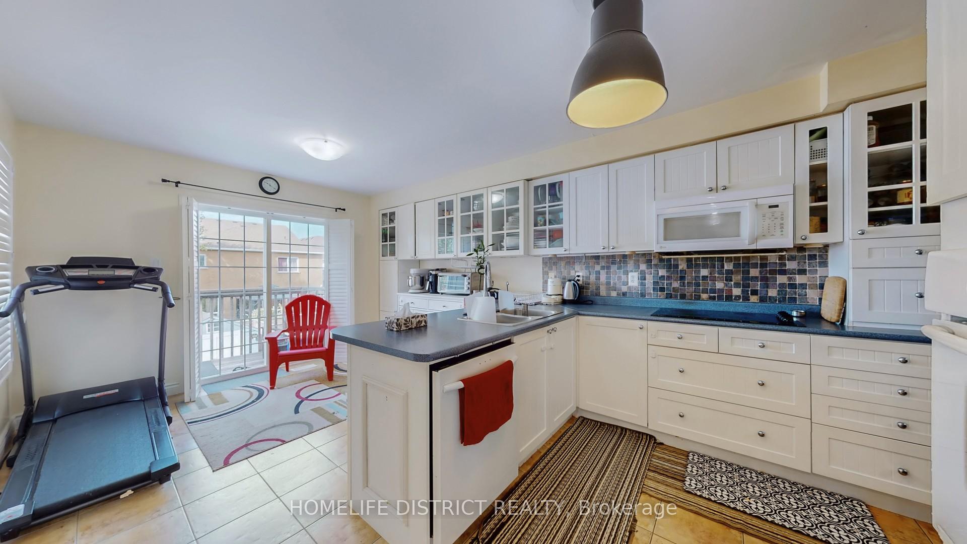 Photo 13 of 1688 Spencely Drive, Oshawa, Taunton — HOMEH