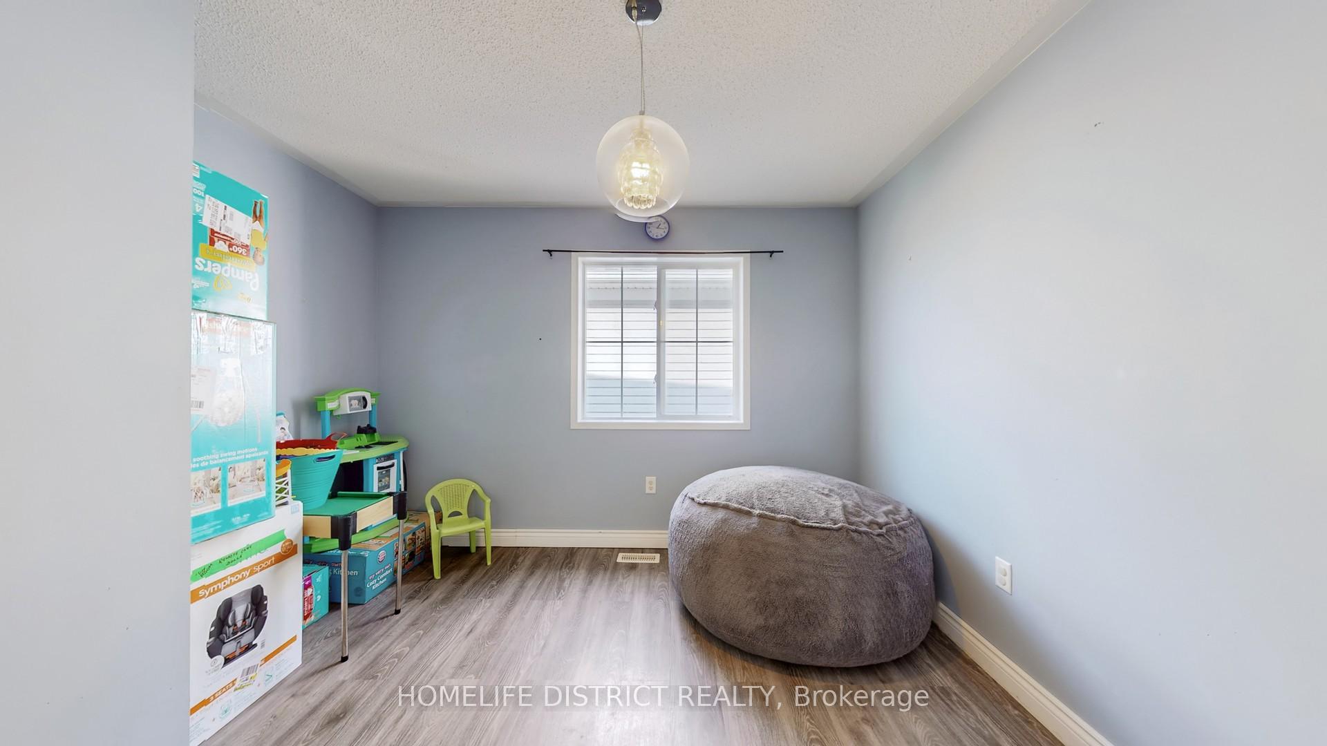 Photo 36 of 1688 Spencely Drive, Oshawa, Taunton — HOMEH