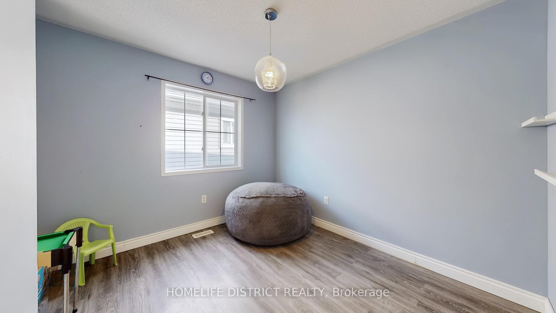 Photo 37 of 1688 Spencely Drive, Oshawa, Taunton — HOMEH