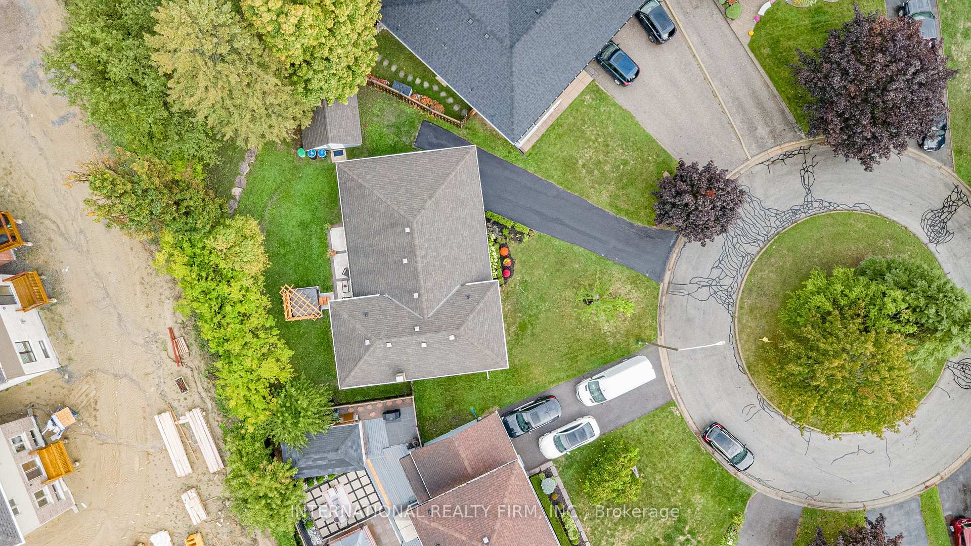 Photo 4 of 55 Oriole Court, Oshawa, Donevan — HOMEH