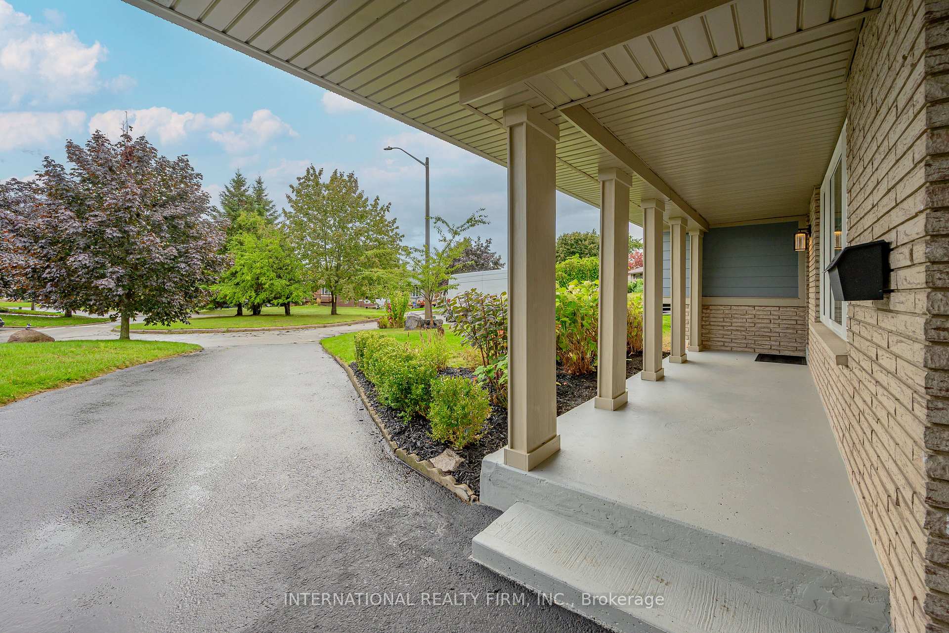 Photo 10 of 55 Oriole Court, Oshawa, Donevan — HOMEH