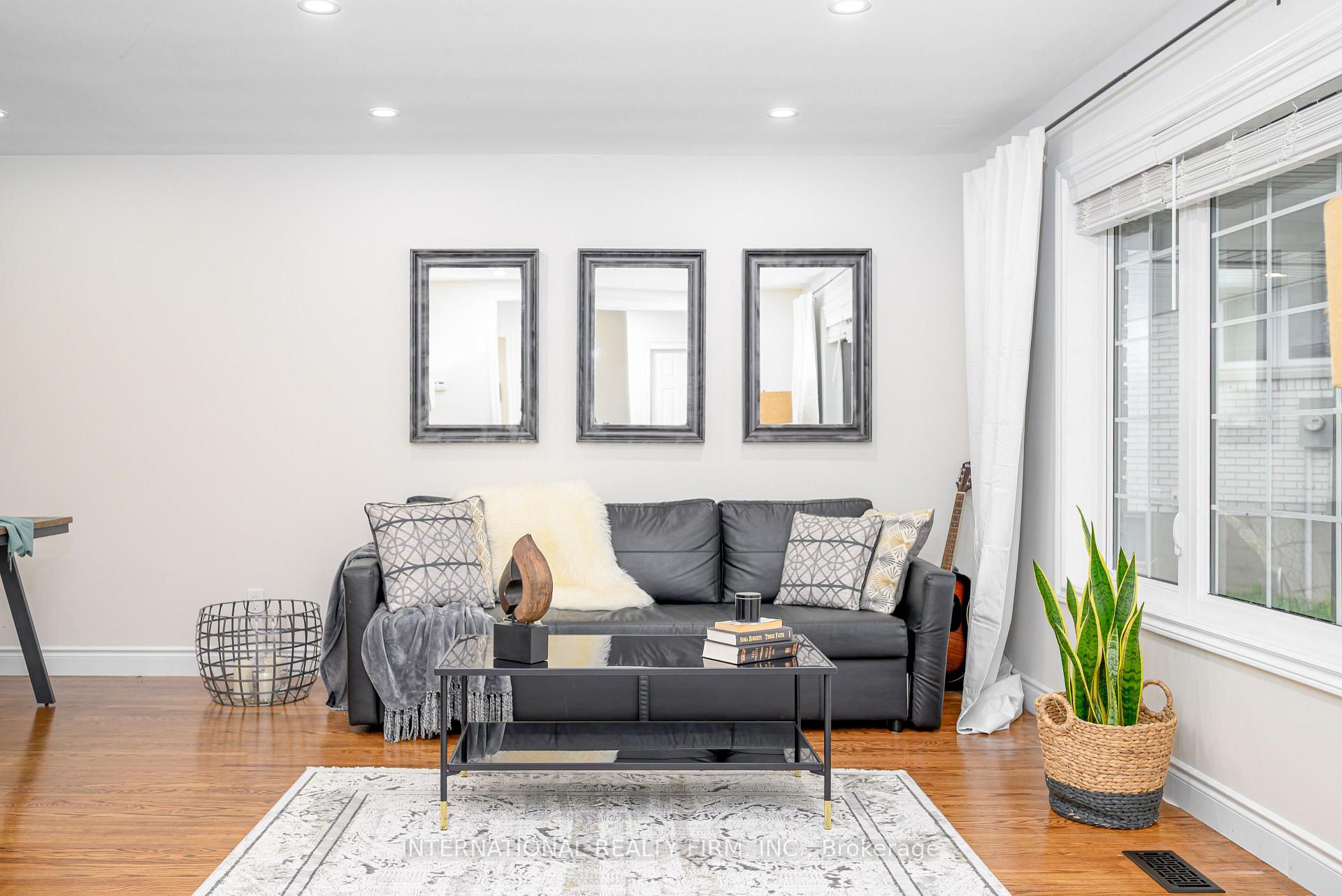 Photo 13 of 55 Oriole Court, Oshawa, Donevan — HOMEH