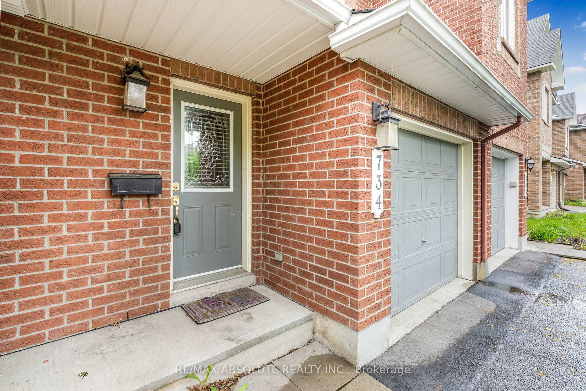 Photo 2 of 734 Crowberry Street, Ottawa, Avalon East — HOMEH