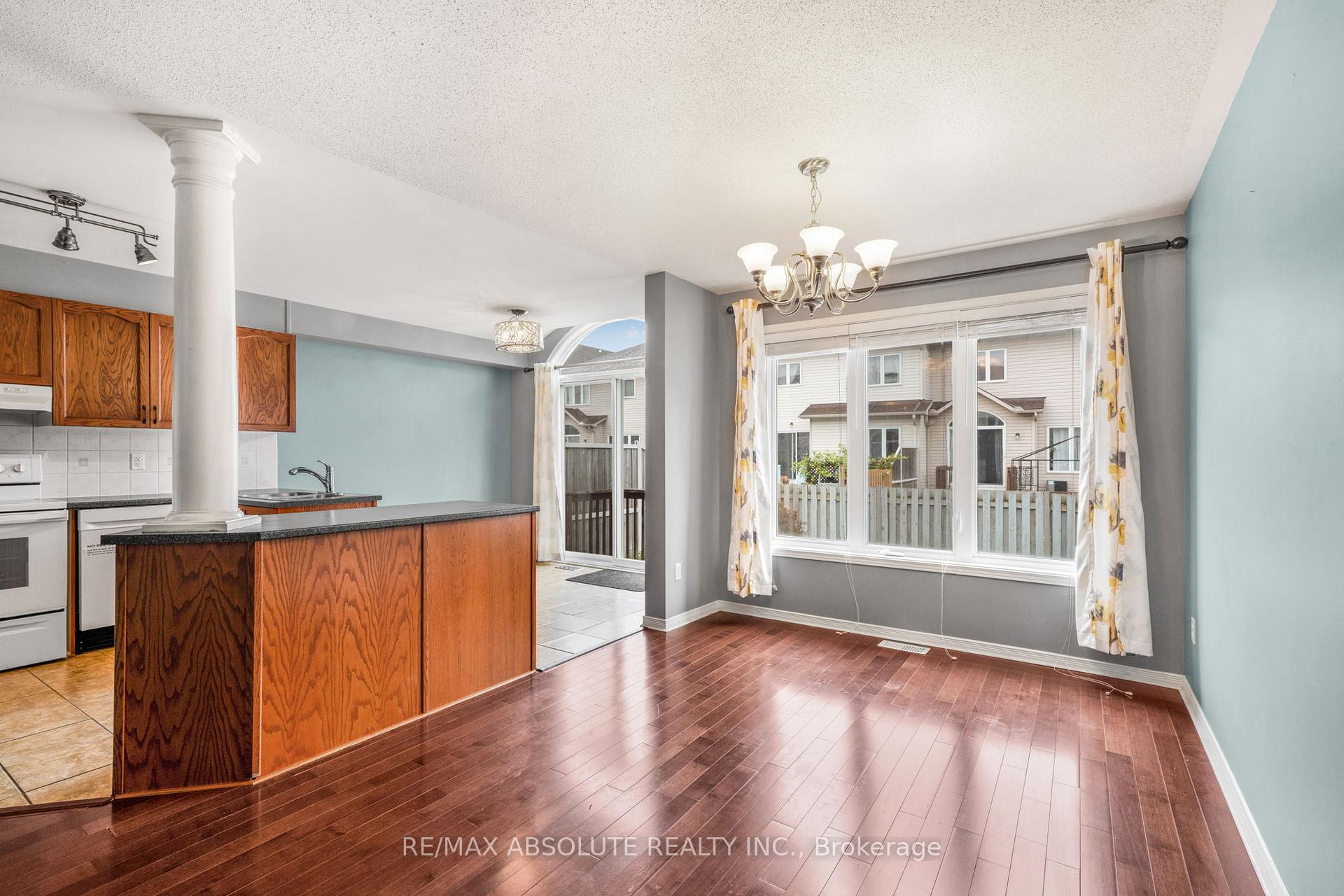 Photo 6 of 734 Crowberry Street, Ottawa, Avalon East — HOMEH