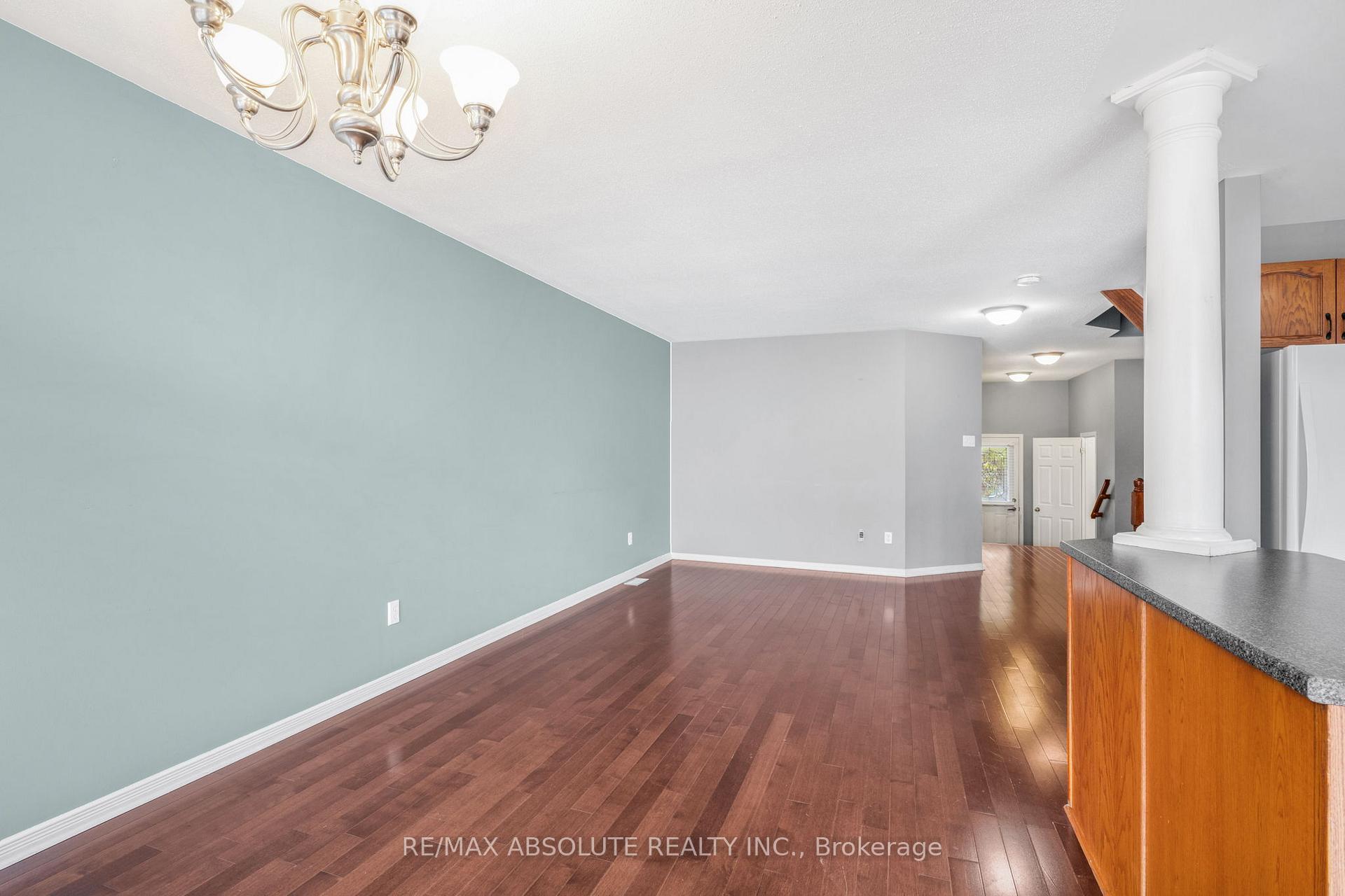 Photo 8 of 734 Crowberry Street, Ottawa, Avalon East — HOMEH