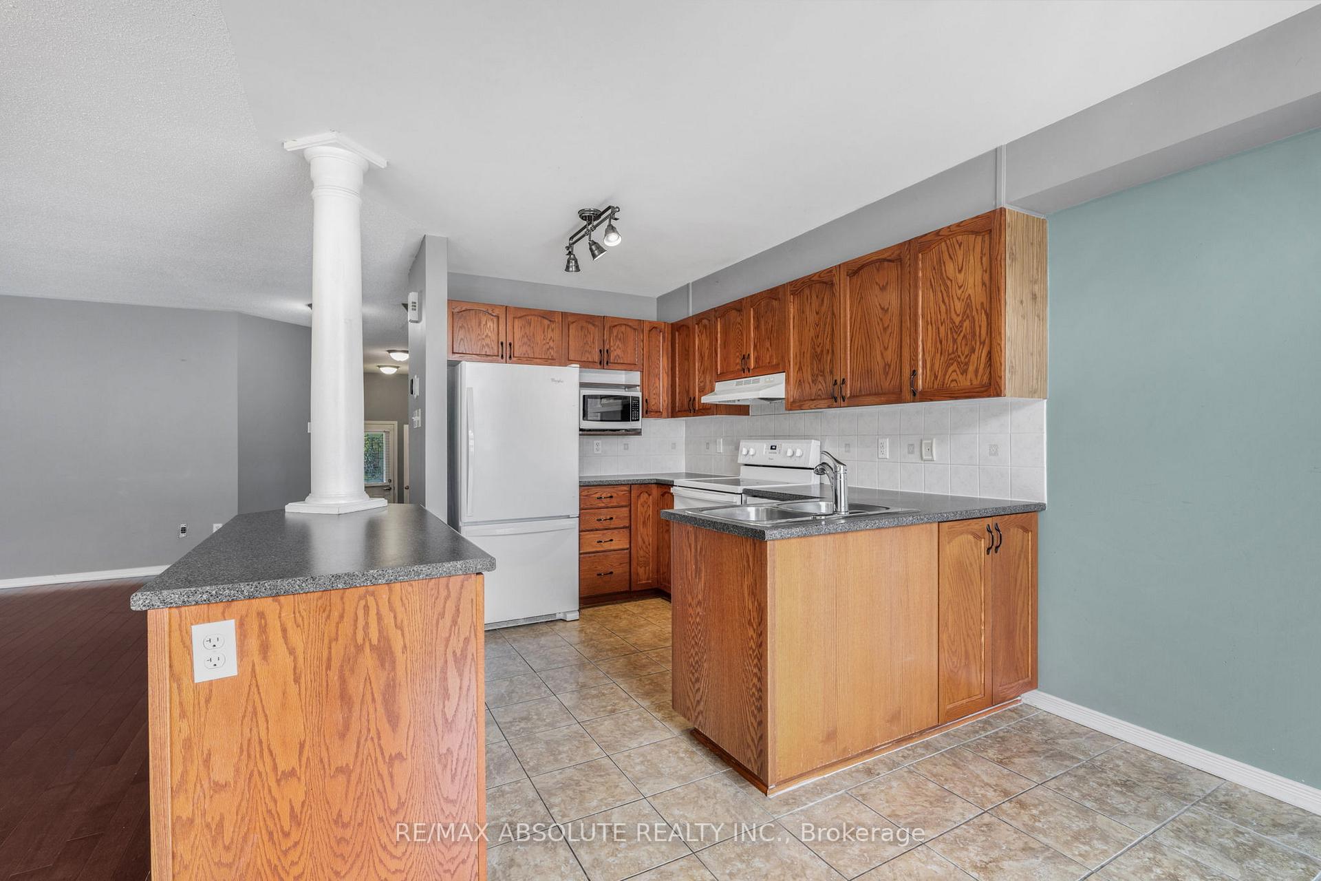Photo 12 of 734 Crowberry Street, Ottawa, Avalon East — HOMEH