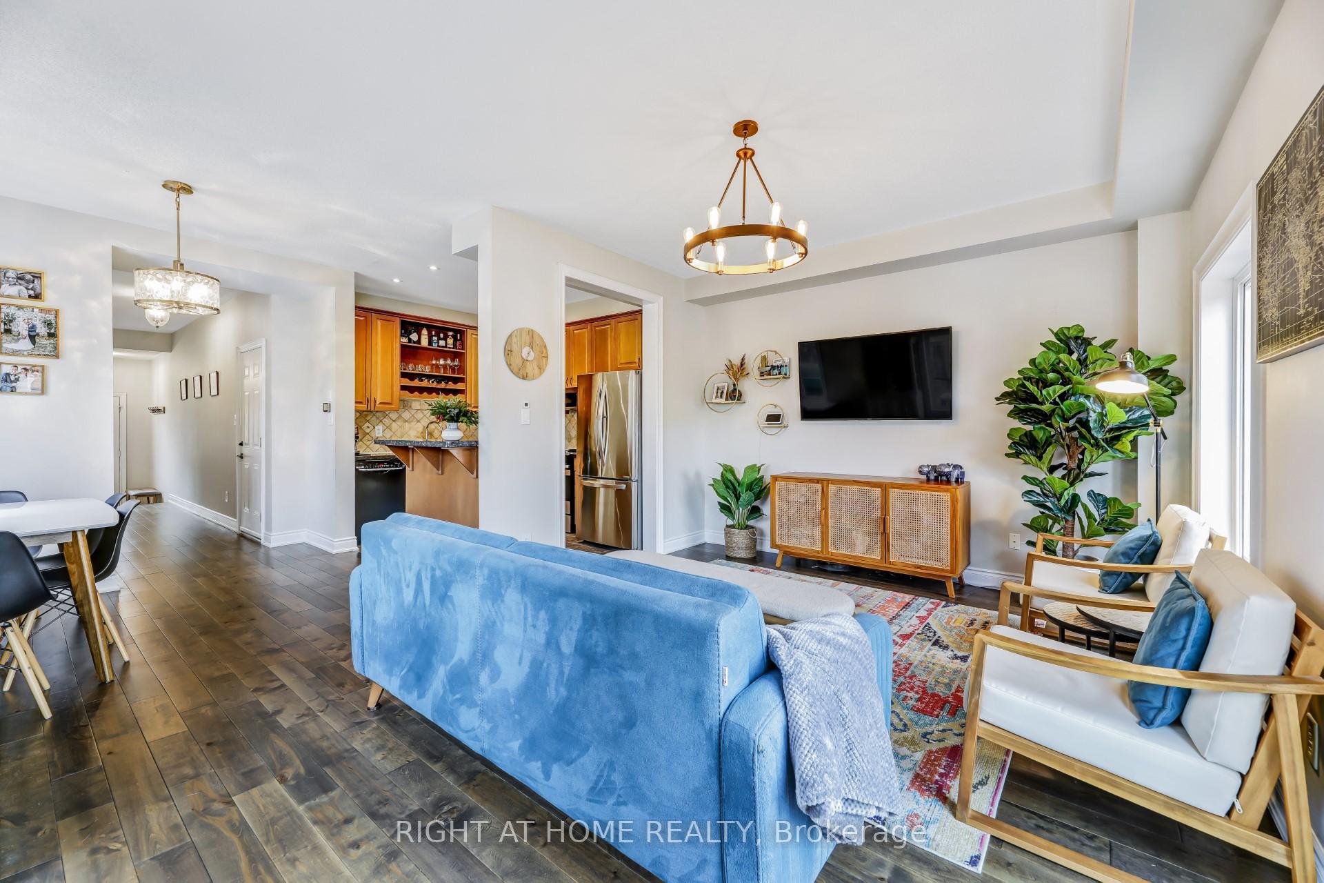 Photo 14 of 260 Tom Taylor Crescent, Newmarket, Summerhill Estates — HOMEH