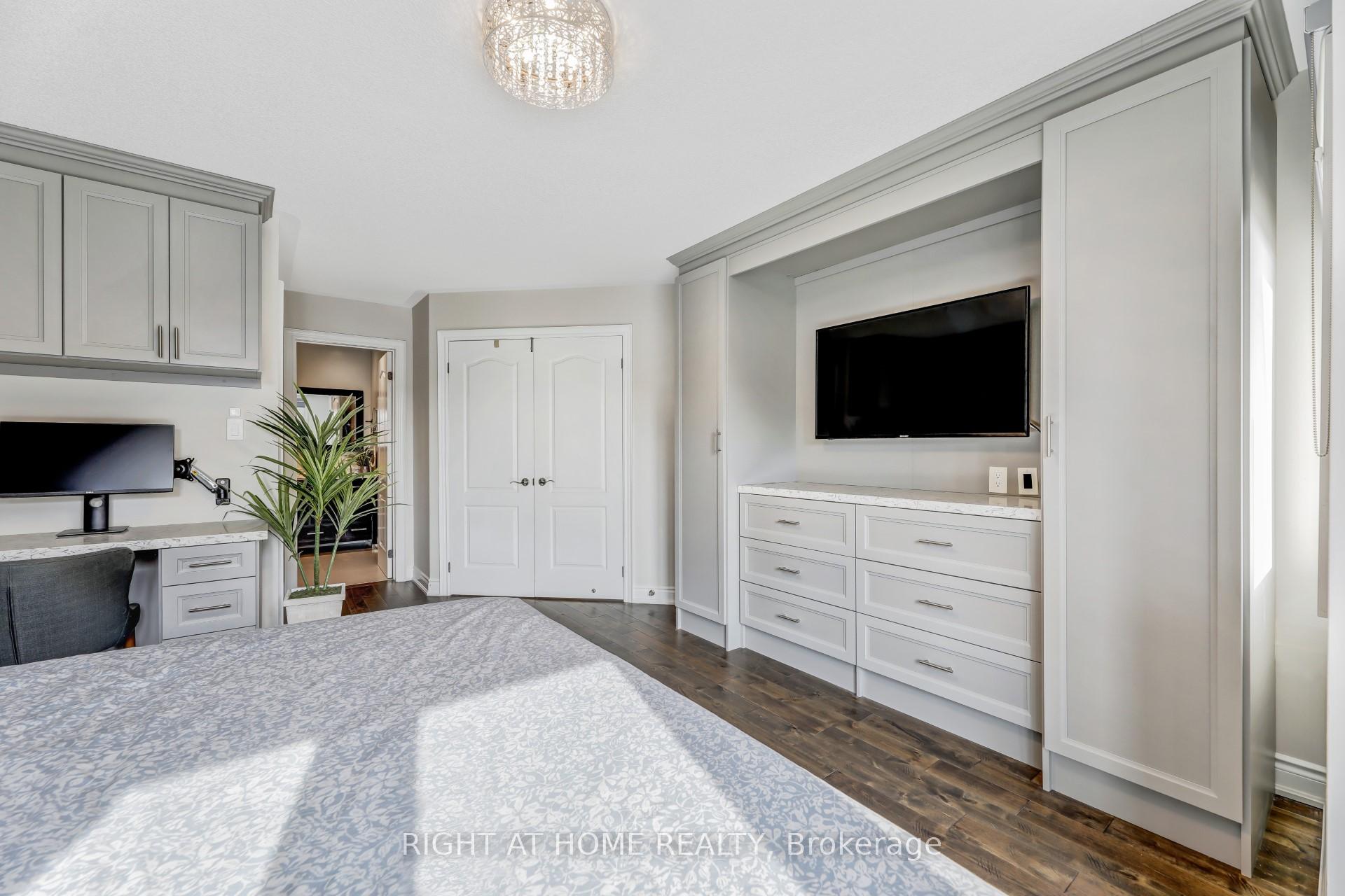 Photo 18 of 260 Tom Taylor Crescent, Newmarket, Summerhill Estates — HOMEH