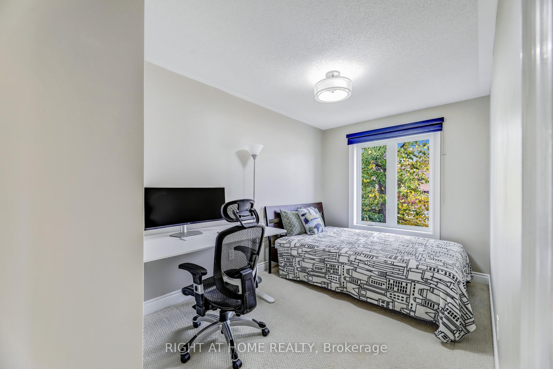 Photo 20 of 260 Tom Taylor Crescent, Newmarket, Summerhill Estates — HOMEH