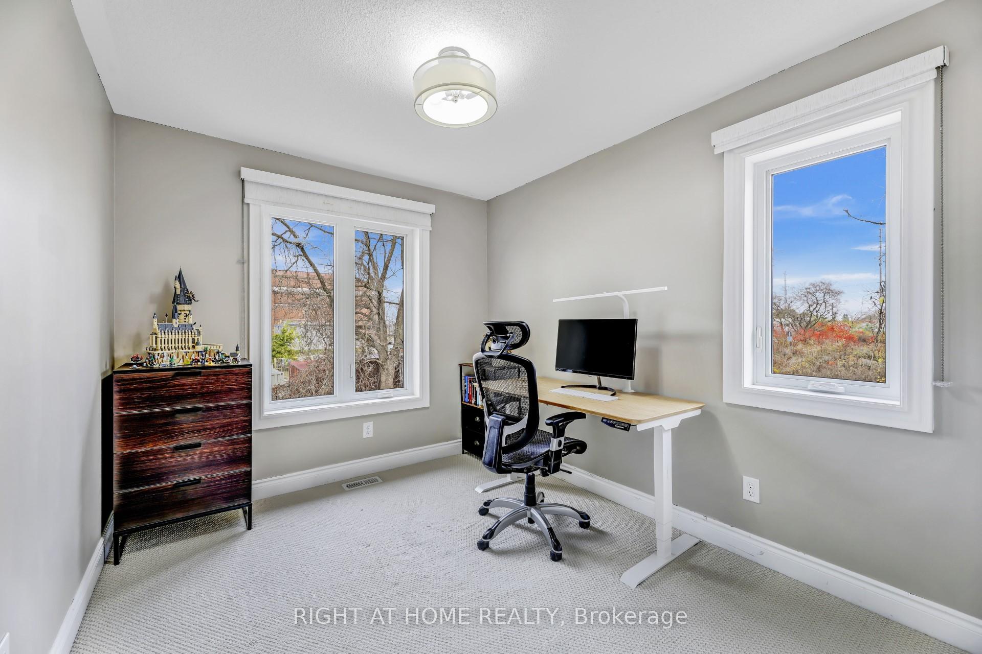 Photo 21 of 260 Tom Taylor Crescent, Newmarket, Summerhill Estates — HOMEH