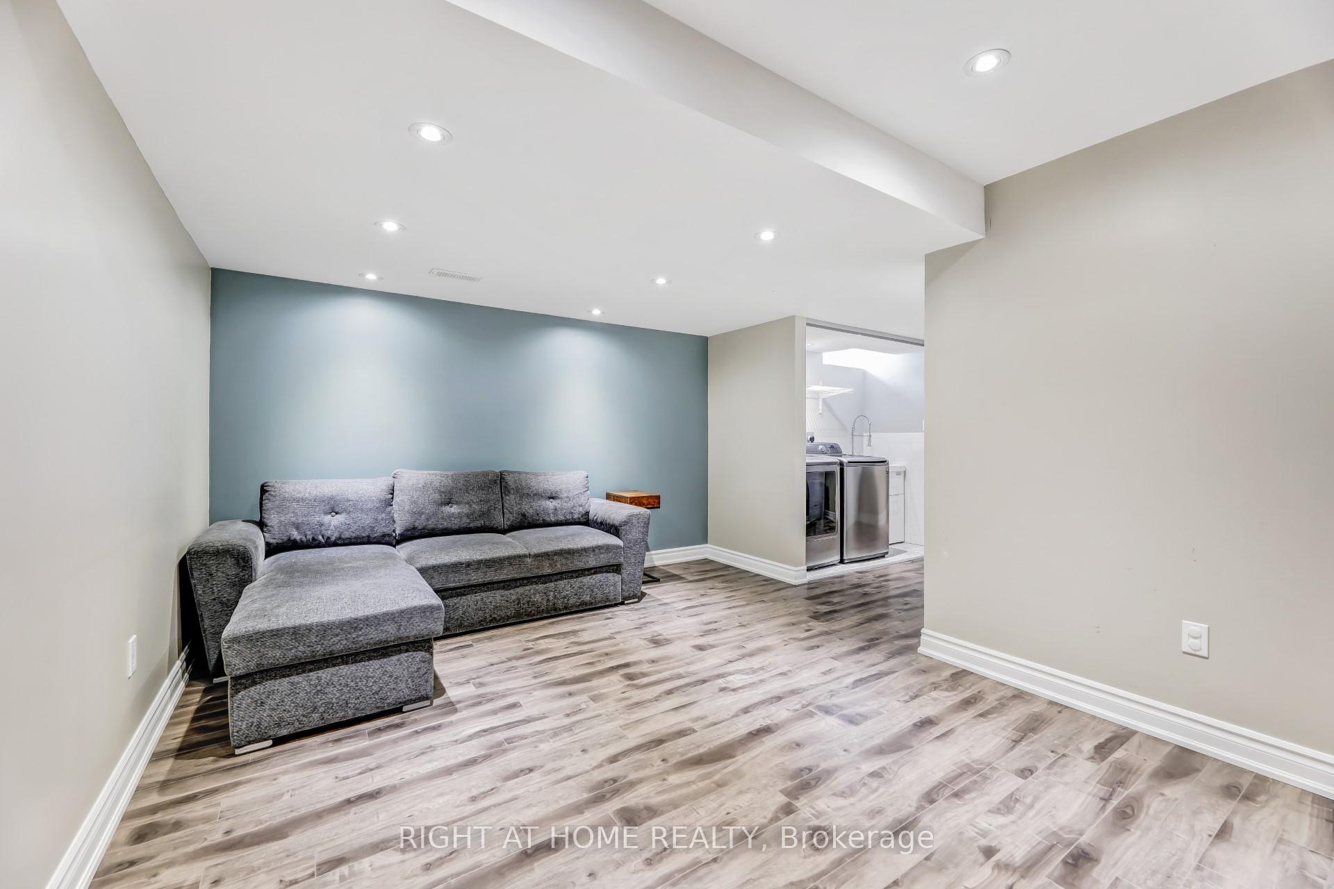 Photo 27 of 260 Tom Taylor Crescent, Newmarket, Summerhill Estates — HOMEH