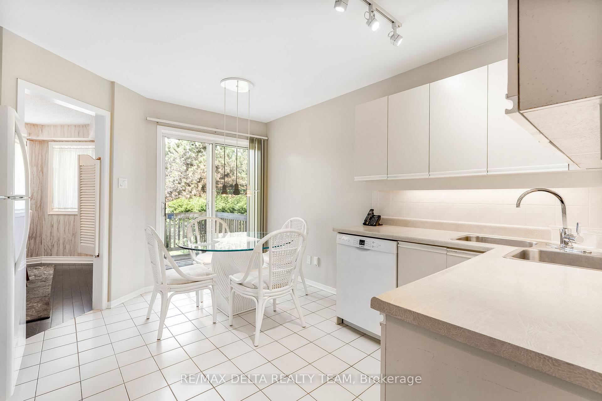 Photo 12 of 1389 Norview Crescent, Ottawa, Fallingbrook/Ridgemount — HOMEH