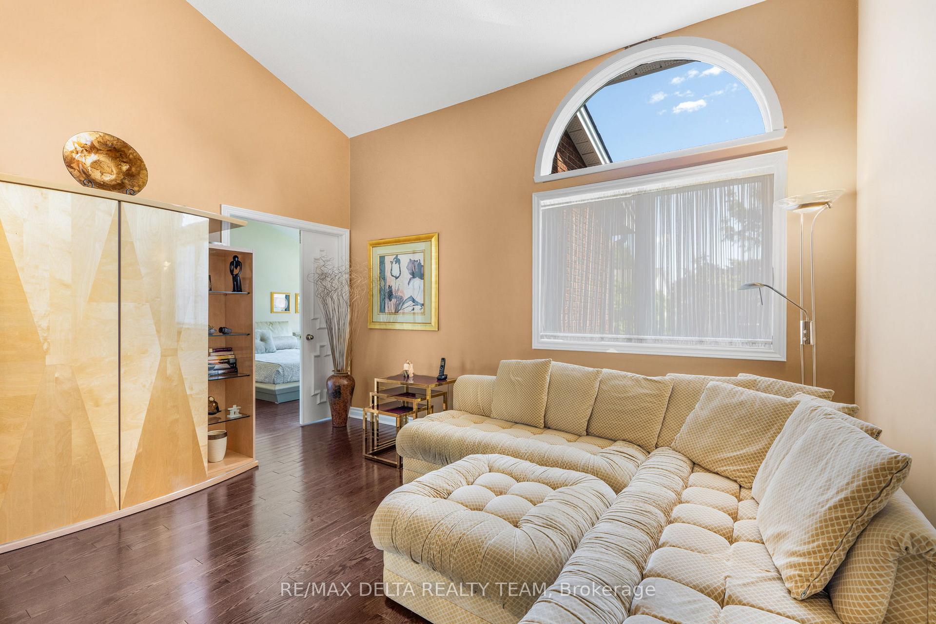 Photo 16 of 1389 Norview Crescent, Ottawa, Fallingbrook/Ridgemount — HOMEH