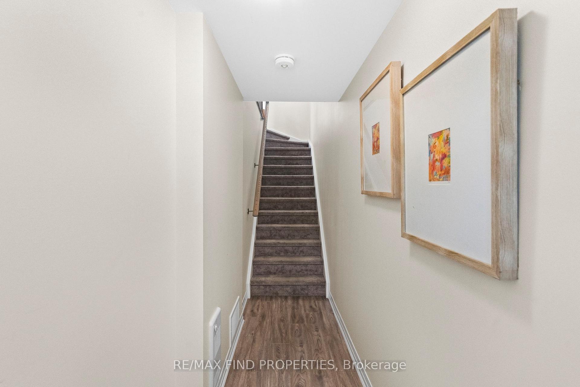 Photo 5 of 1622 Pleasure Valley Path, Oshawa, Samac — HOMEH