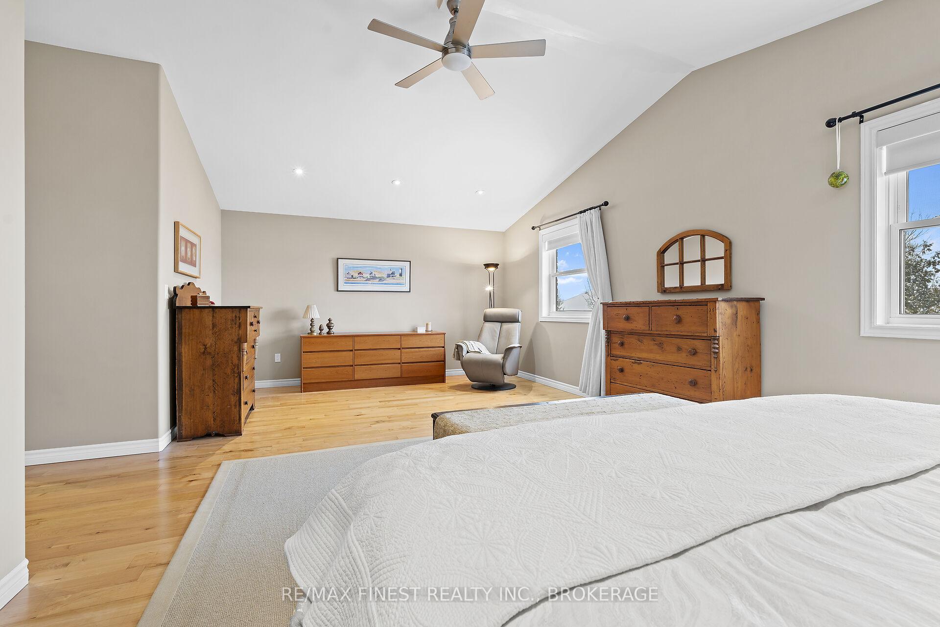 Photo 19 of 56 Dalgleish Avenue, Kingston, Kingston East (Incl Barret Crt) — HOMEH
