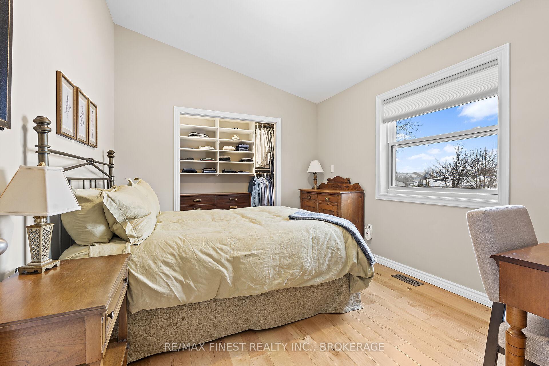 Photo 25 of 56 Dalgleish Avenue, Kingston, Kingston East (Incl Barret Crt) — HOMEH