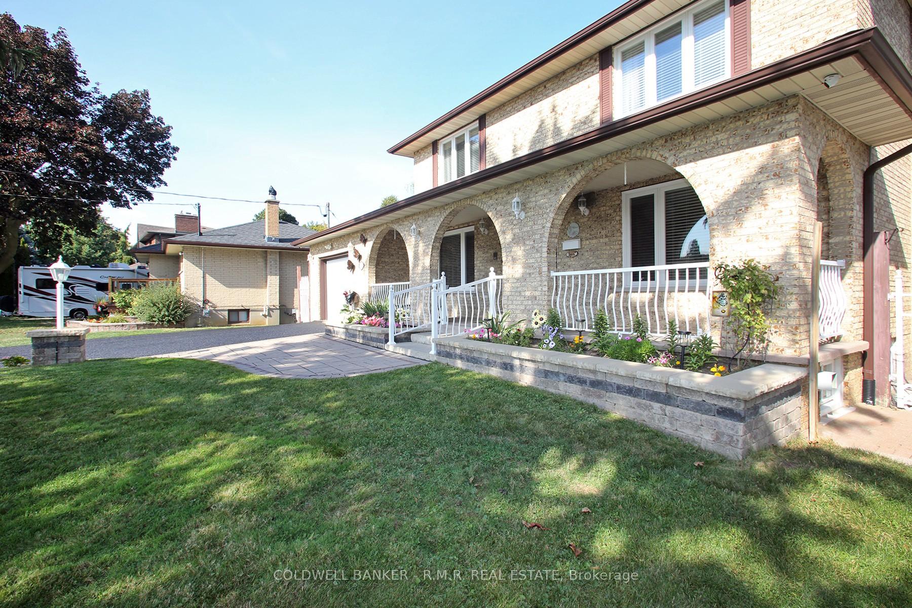 Photo 4 of 531 Nipigon Street, Oshawa, McLaughlin — HOMEH
